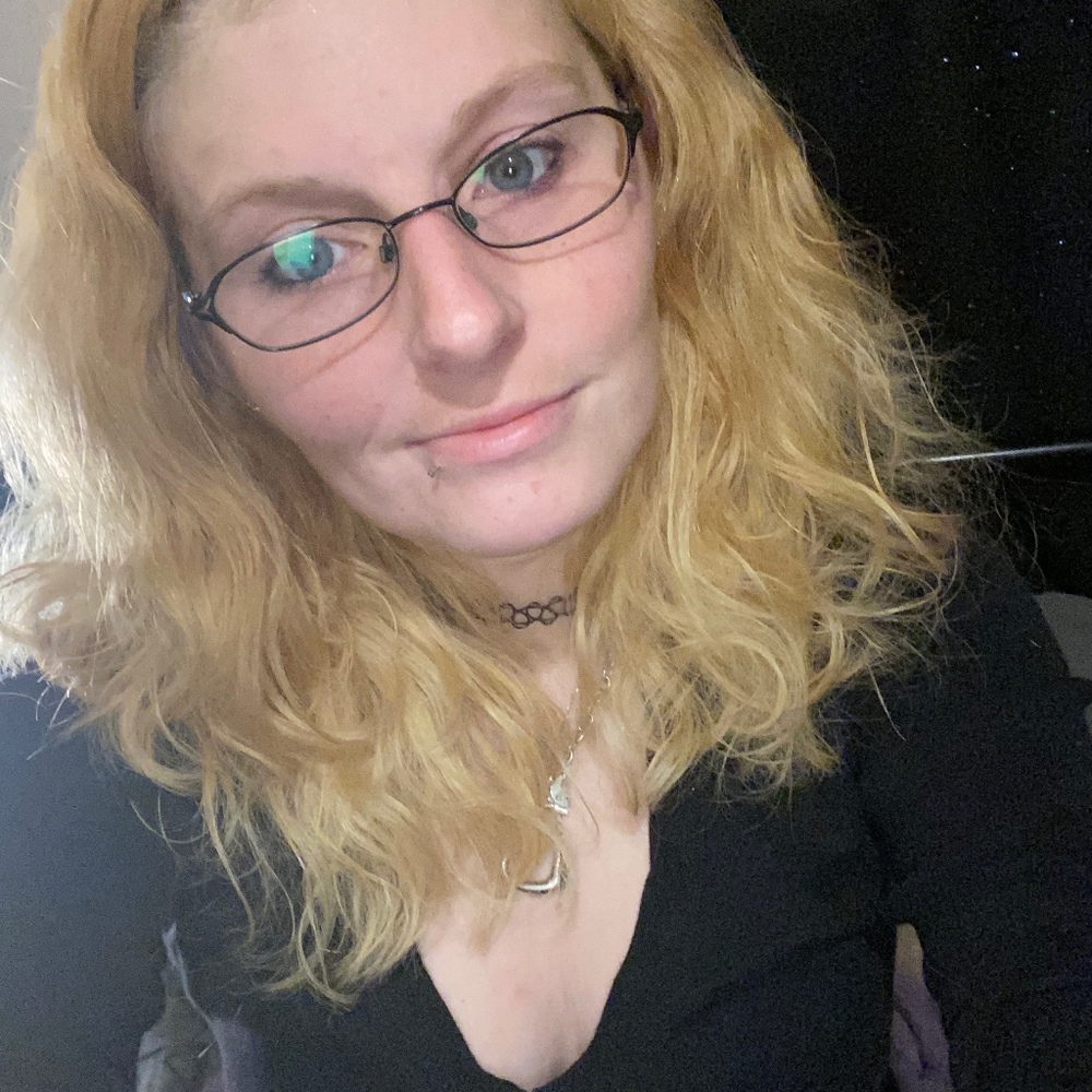Meet your Posher, Christin